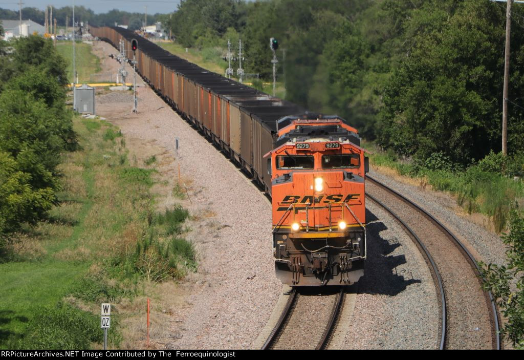 BNSF E Train 9279 West